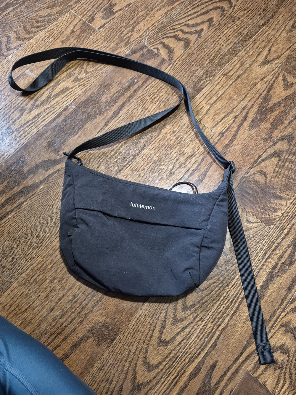 lululemon athletica Black Crossbody Sling Bag - Minimal Everyday Carry